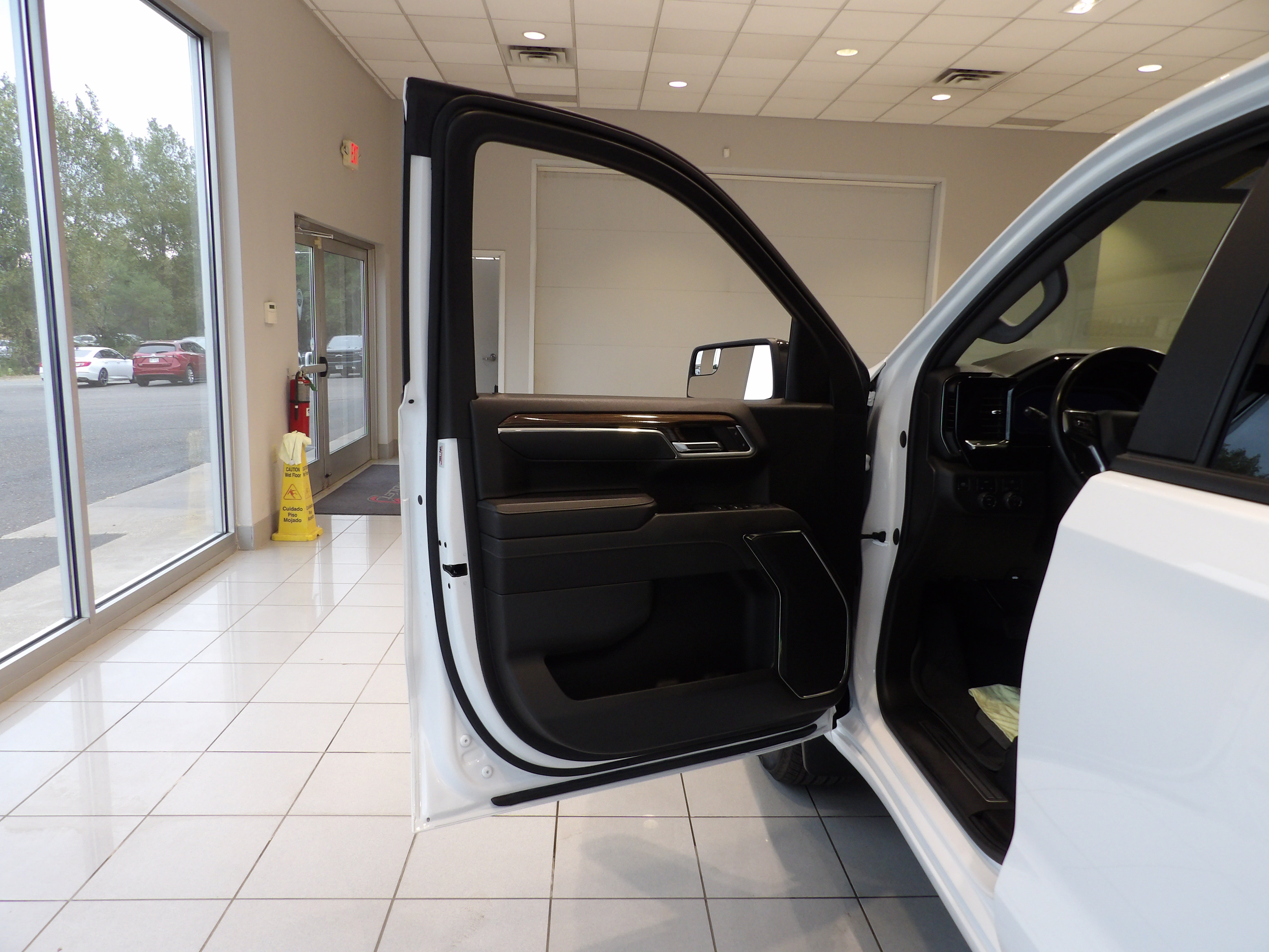 Used 2023 Chevrolet Silverado 1500 RST AWD/4WD image 7
