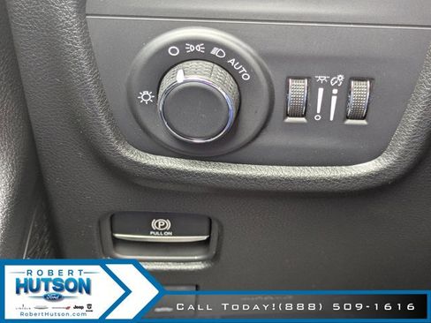 New 2026 Jeep Grand Cherokee Altitude RWD image 24