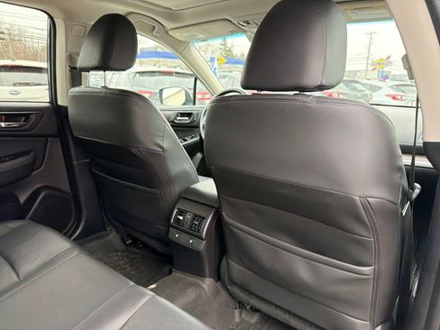 Used 2017 Subaru Outback 3.6R Limited image 30