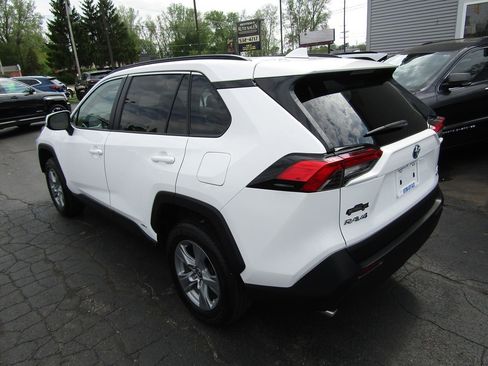 Used 2022 Toyota RAV4 LE image 3
