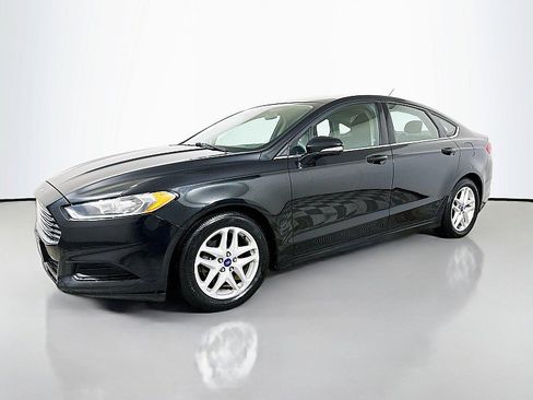Used 2014 Ford Fusion SE image 3