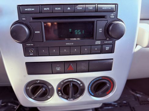 Used 2007 Chrysler PT Cruiser 4DR Base image 27