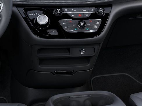 New 2026 Chrysler Pacifica Select image 24