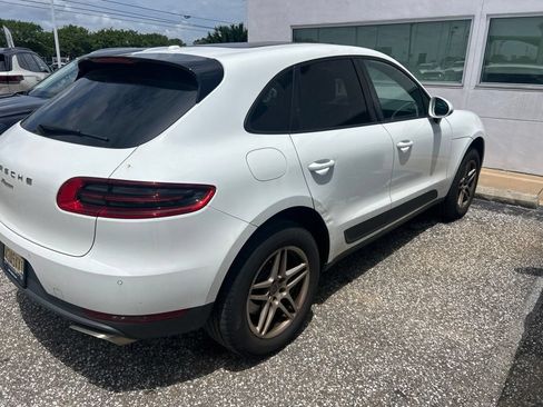 Used 2018 Porsche Macan AWD/4WD image 4