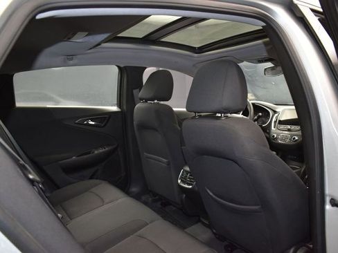 Used 2022 Chevrolet Malibu LT FWD image 11