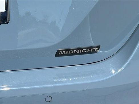 New 2025 Nissan Sentra SR w/ Midnight Edition image 12