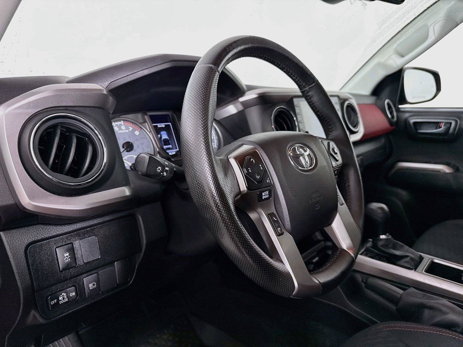 Certified 2022 Toyota Tacoma SR5 RWD image 4