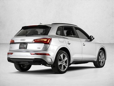 Certified 2025 Audi Q5 2.0T Premium w/ Convenience Plus Package image 5