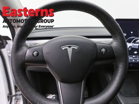 Used 2021 Tesla Model Y Long Range AWD/4WD image 10