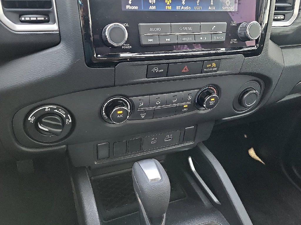 Used 2024 Nissan Frontier SV AWD/4WD image 17