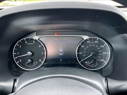 Used 2025 Nissan Altima 2.5 SV FWD image 24