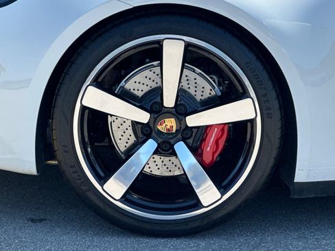 Certified 2024 Porsche 911 Carrera S RWD image 42
