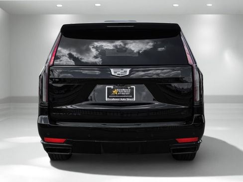 Used 2021 Cadillac Escalade ESV Sport w/ Driver Assist Tech Package AWD/4WD image 8
