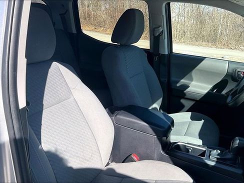 Used 2021 Toyota Tacoma SR w/ SR Convenience Package image 7