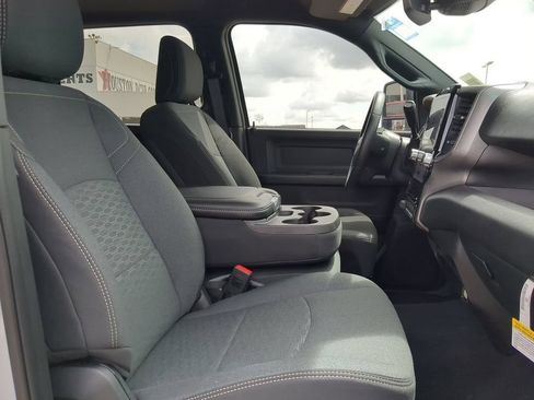 New 2025 RAM 2500 Tradesman AWD/4WD image 30