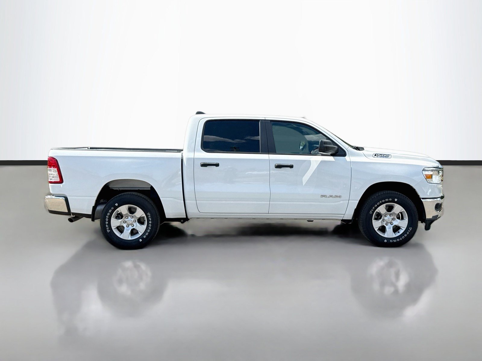 Used 2023 RAM 1500 Big Horn AWD/4WD image 8