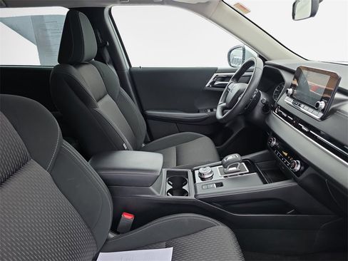 Used 2022 Mitsubishi Outlander ES image 24