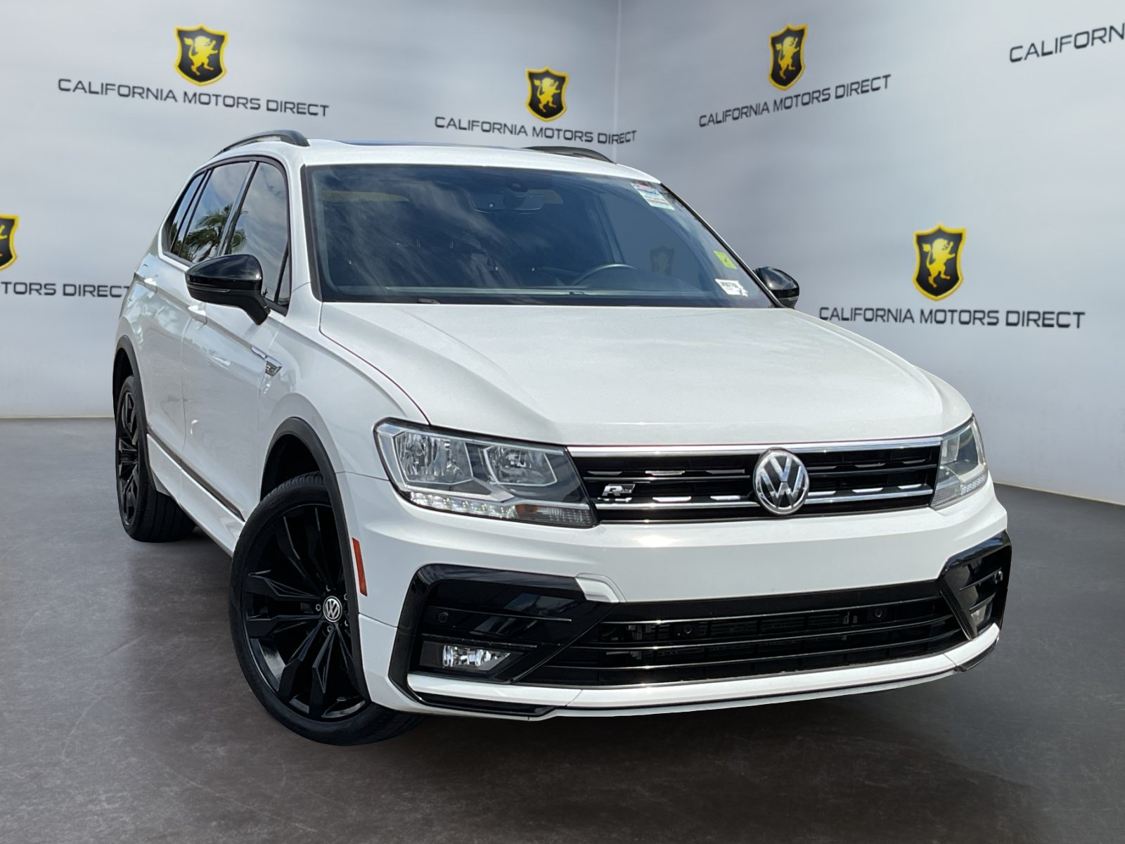 Used 2020 Volkswagen Tiguan SE R-Line FWD image 3