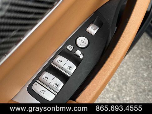 Used 2025 BMW X4 M40i w/ Premium Package image 32