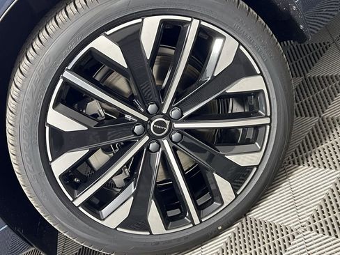 New 2026 Volvo XC60 T8 Ultra w/ Protection Package Premier AWD/4WD image 15