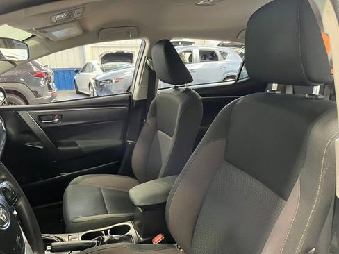 Used 2018 Toyota Corolla LE FWD image 24