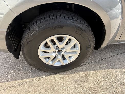 Used 2019 Nissan Frontier SV RWD image 10