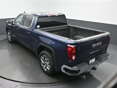 Used 2023 GMC Sierra 1500 SLE AWD/4WD image 39