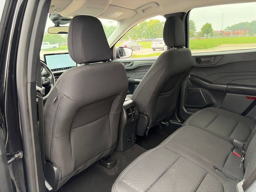 Used 2024 Ford Escape Active w/ Tech Pack #1 AWD/4WD image 26