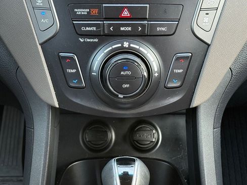 Used 2019 Hyundai Santa Fe XL SE w/ SE Premium Package 02 FWD image 26