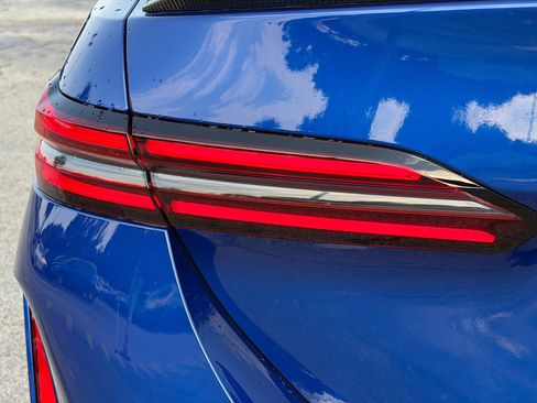 New 2027 BMW M5 w/ Carbon Package AWD/4WD image 10