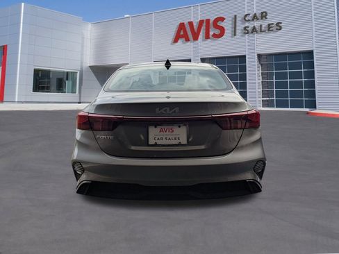 Used 2024 Kia Forte LXS image 7