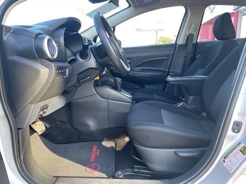Used 2022 Nissan Versa S image 10
