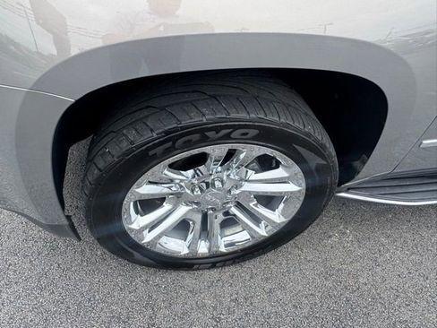 Used 2019 GMC Yukon SLT w/ Premium Edition RWD image 3