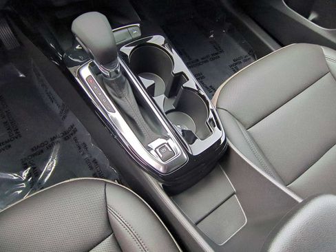 New 2026 Chevrolet Trax ACTIV w/ Sunroof Package FWD image 18