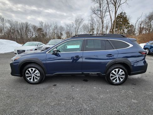 Certified 2025 Subaru Outback Premium image 5