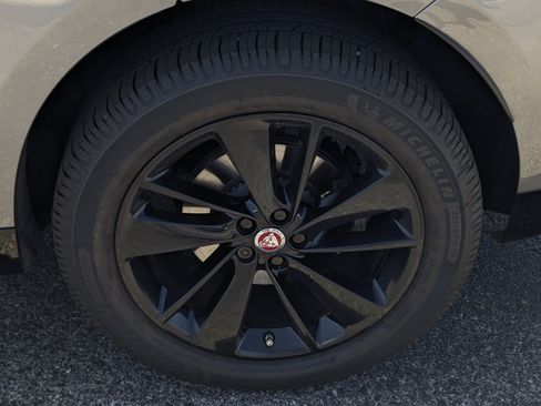 Used 2021 Jaguar F-PACE S AWD/4WD image 7