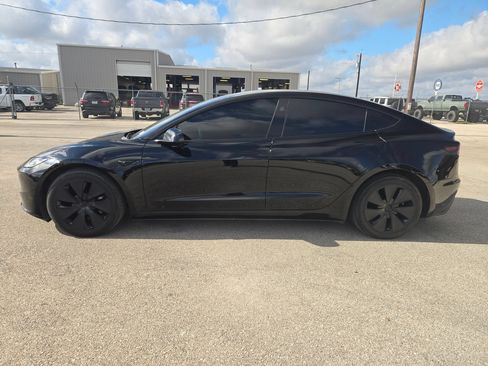 Used 2024 Tesla Model 3 Standard Range RWD image 6