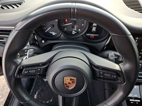 Used 2023 Porsche Macan image 22