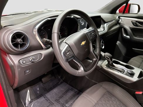 Used 2021 Chevrolet Blazer LT w/ LPO, Black Accent Package image 9