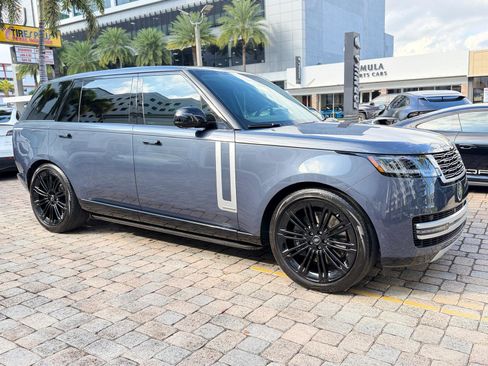 Used 2024 Land Rover Range Rover Long Wheelbase Autobiography image 7