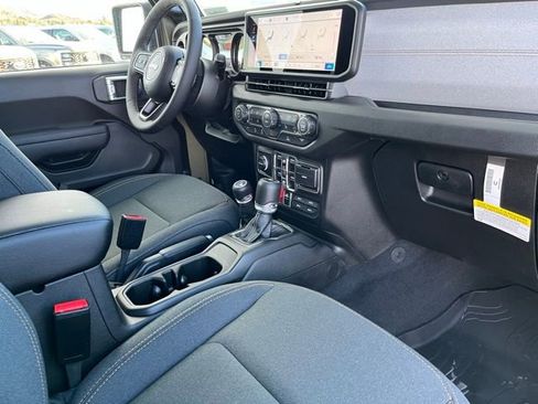 New 2026 Jeep Gladiator Willys image 21