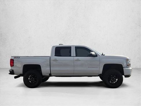 Used 2017 Chevrolet Silverado 1500 LT w/ All Star Edition image 4