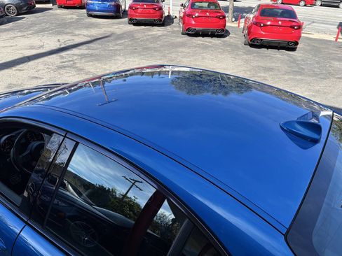 Used 2018 Alfa Romeo Giulia Quadrifoglio w/ Driver Assist Dynamic Package image 29