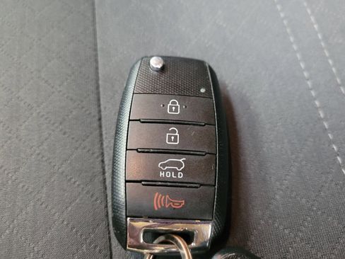 Used 2016 Kia Sorento LX w/ LX Convenience Package image 32