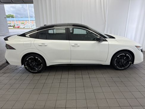 New 2026 Nissan Sentra SR FWD image 4