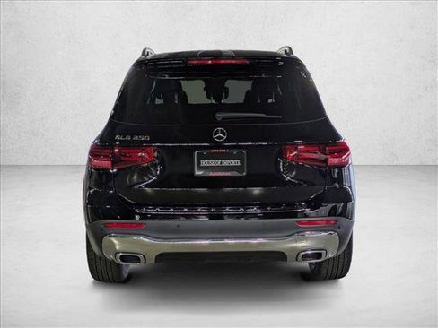New 2026 Mercedes-Benz GLB 250 image 7