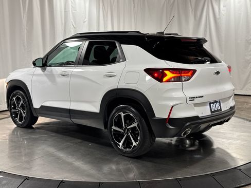 Used 2021 Chevrolet TrailBlazer RS w/ Sun and Liftgate Package AWD/4WD image 3