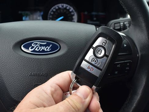 Used 2022 Ford Ranger Lariat w/ Equipment Group 501A High image 10