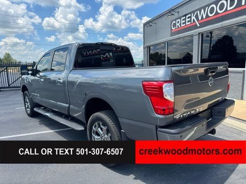 Used 2019 Nissan Titan SL w/ Chrome Package AWD/4WD image 3