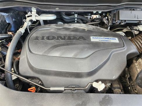 Certified 2018 Honda Pilot Touring image 9